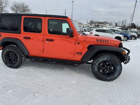 Used 2020 Jeep Wrangler Unlimited Willys image 6