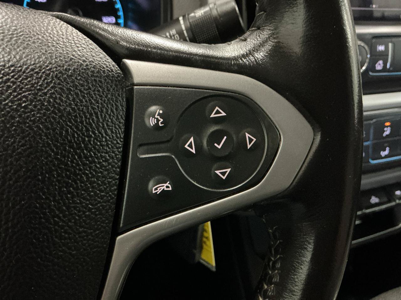Used 2020 Chevrolet Colorado LT w/ LT Convenience Package RWD image 20