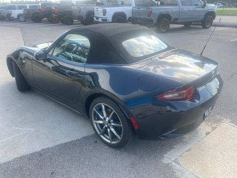 Used 2022 MAZDA MX-5 Miata Grand Touring w/ Weather Package RWD image 4
