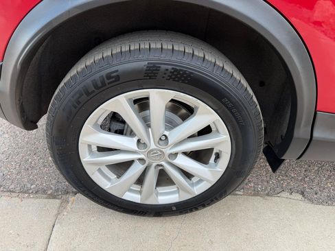 Used 2018 Nissan Rogue Sport S w/ S Appearance Package AWD/4WD image 11