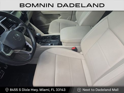 Used 2021 Volkswagen Atlas SEL R-Line image 22