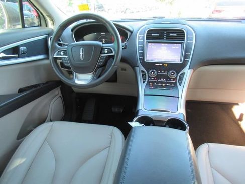 Used 2020 Lincoln Nautilus FWD image 14