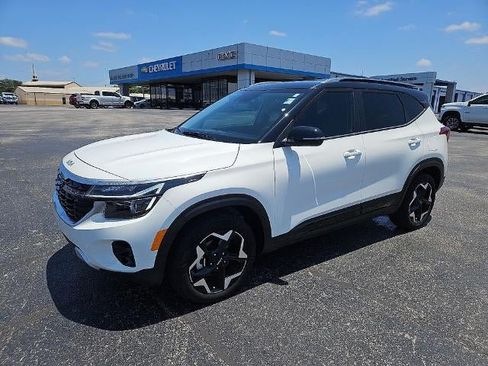 Used 2025 Kia Seltos S FWD image 2