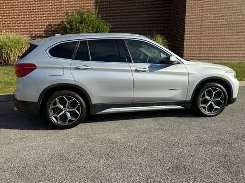 Used 2017 BMW X1 xDrive28i image 16