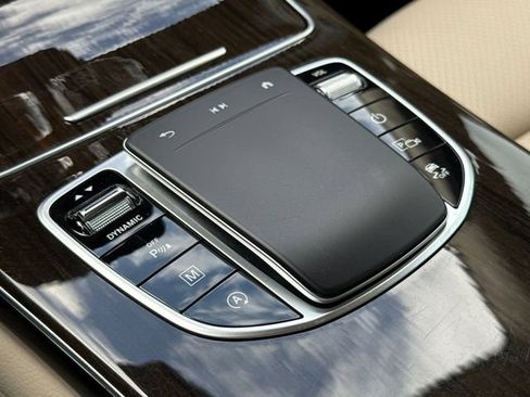 Used 2021 Mercedes-Benz GLC 300 4MATIC image 28