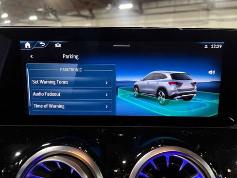 Used 2025 Mercedes-Benz GLA 250 4MATIC image 36