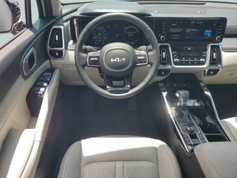 Used 2023 Kia Sorento SX AWD/4WD image 12