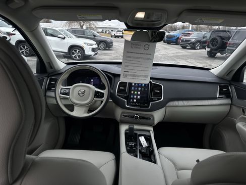 Used 2025 Volvo XC90 T8 Plus w/ Protection Package Premier image 21