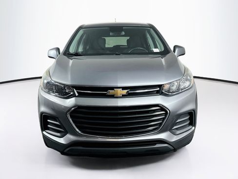Used 2020 Chevrolet Trax LS w/ Tint and Cruise Package FWD image 2