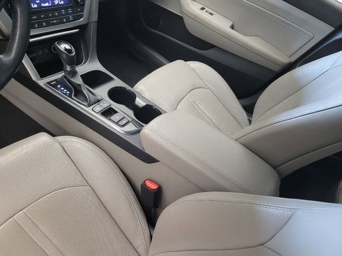 Used 2016 Hyundai Sonata Limited w/ Option Group 04 FWD image 26