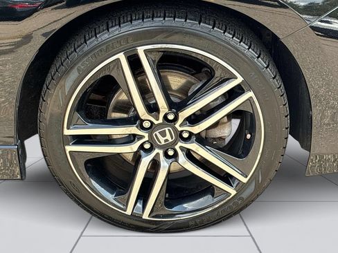 Used 2017 Honda Accord Sport Special Edition image 9