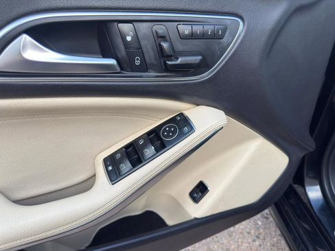 Used 2014 Mercedes-Benz CLA 250 image 12