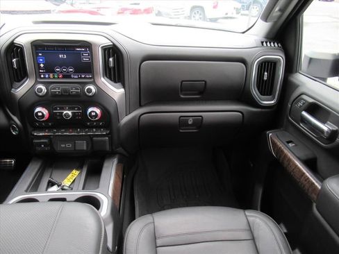 Used 2023 GMC Sierra 2500 Denali w/ Denali Ultimate Package image 17