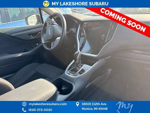 Used 2025 Subaru Outback Premium AWD/4WD image 14
