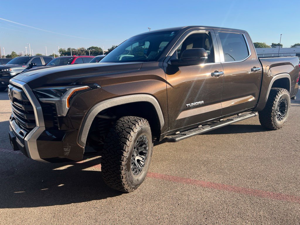 Used 2024 Toyota Tundra Limited w/ Power Package AWD/4WD image 1