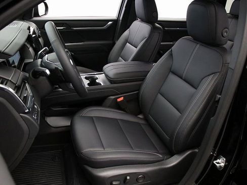 New 2026 GMC Acadia Elevation w/ Elevation Premium Package image 9