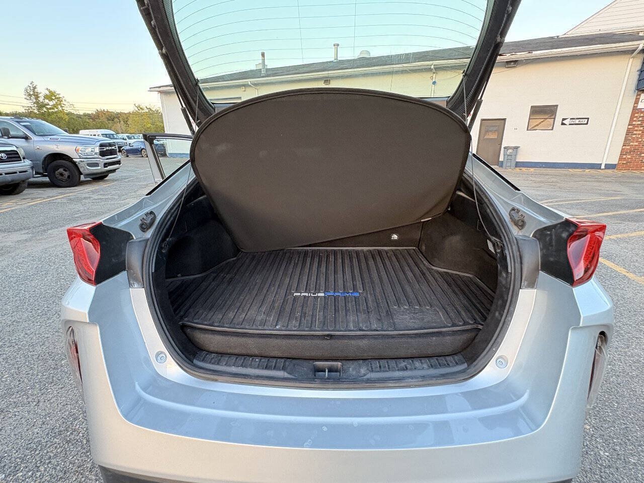 Used 2017 Toyota Prius Prime Plus FWD image 28