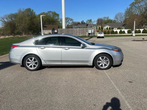 Used 2013 Acura TL w/ Technology Package image 2