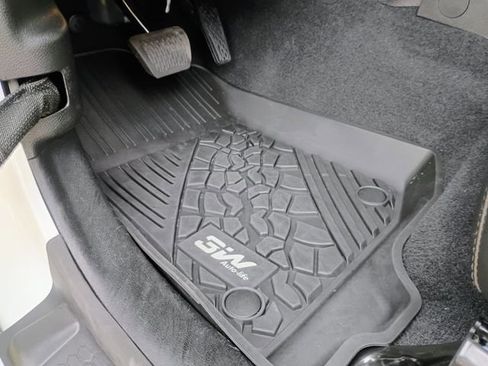 Used 2022 Jeep Wrangler Unlimited Rubicon 4xe w/ Cold Weather Group image 30