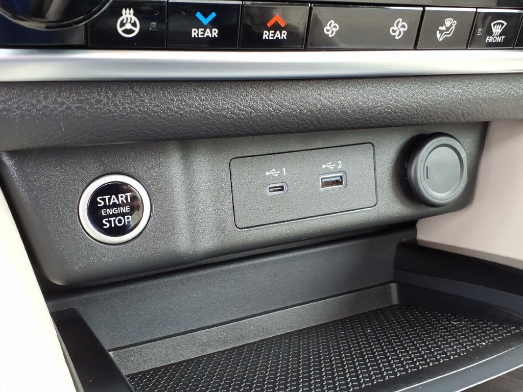 Certified 2023 Nissan Rogue SL w/ SL Premium Package AWD/4WD image 26