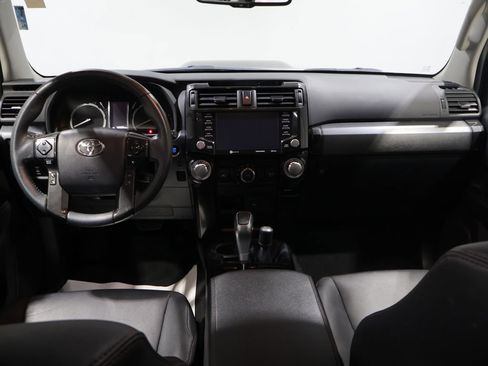 Used 2021 Toyota 4Runner TRD Off-Road Premium w/ Moonroof Package AWD/4WD image 17