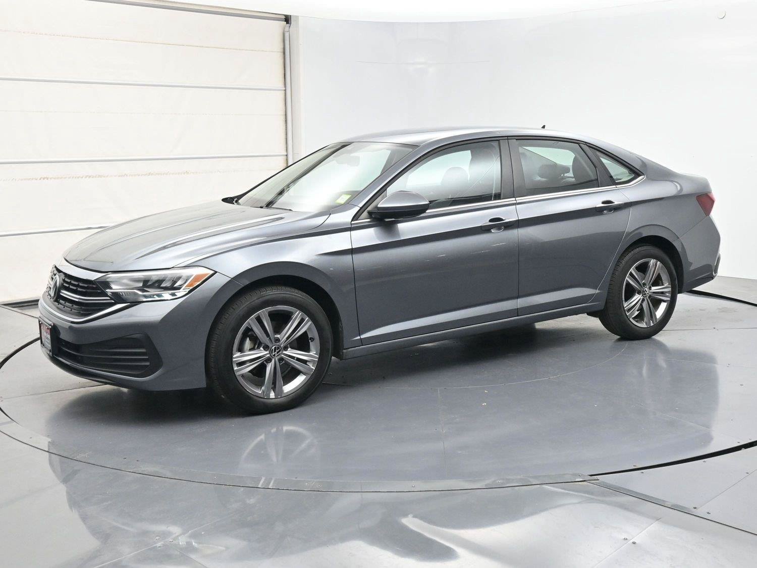 Certified 2023 Volkswagen Jetta SE FWD image 18