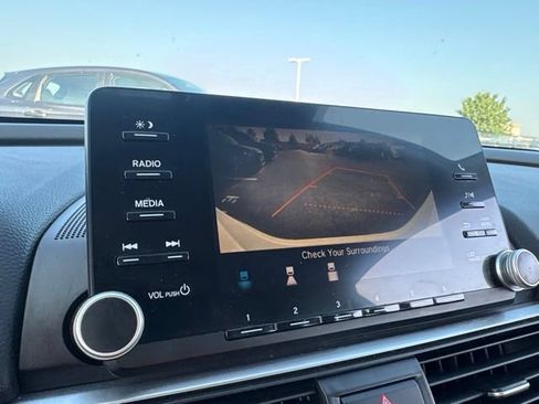 Used 2019 Honda Accord LX image 28
