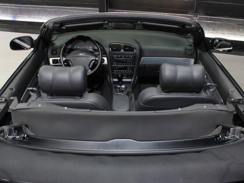 Used 2002 Ford Thunderbird Deluxe image 30