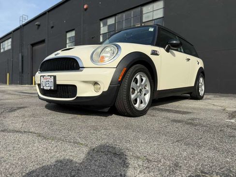 Used 2010 MINI Cooper Clubman S image 2
