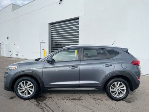 Used 2016 Hyundai Tucson SE w/ Option Group 02 image 2