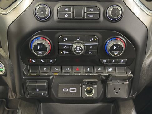 Used 2023 Chevrolet Silverado 2500 LTZ w/ LTZ Convenience Package image 39