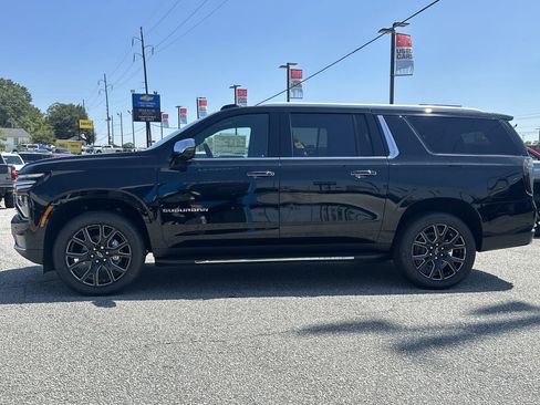 New 2025 Chevrolet Suburban Premier image 29