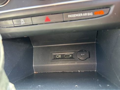 Used 2018 Volkswagen Atlas SE FWD image 22