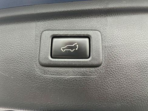 Used 2019 Subaru Outback 2.5i Limited AWD/4WD image 11