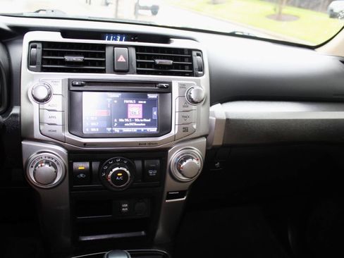 Used 2018 Toyota 4Runner SR5 RWD image 8