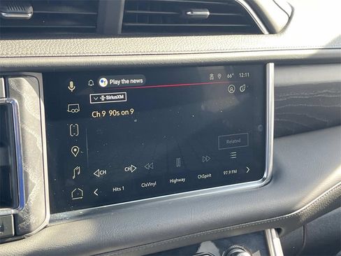 Used 2024 GMC Yukon XL Denali image 34