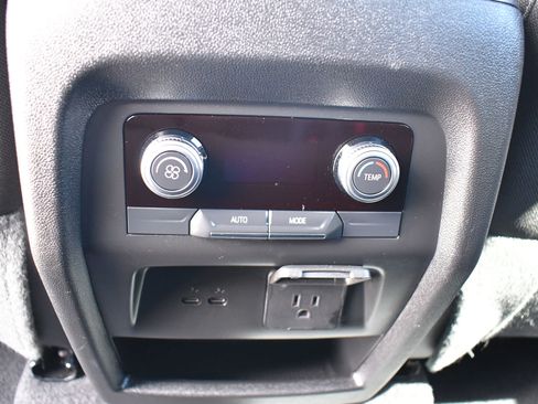 Used 2025 GMC Acadia Elevation FWD image 23