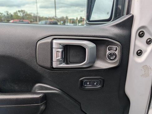 Used 2020 Jeep Wrangler Unlimited Sport S AWD/4WD image 29