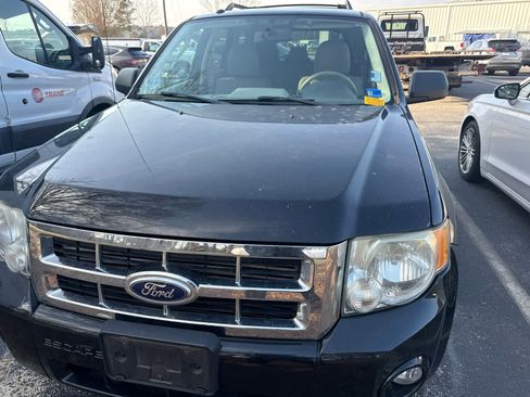 Used 2011 Ford Escape XLT w/ 203A Rapid Spec Order Code image 9