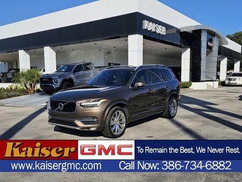 Used 2017 Volvo XC90 T6 Momentum w/ Vision Package image 1