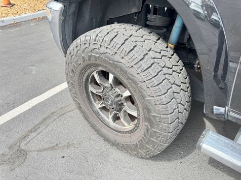 Used 2018 RAM 2500 Longhorn w/ Longhorn Southfork Package AWD/4WD image 9