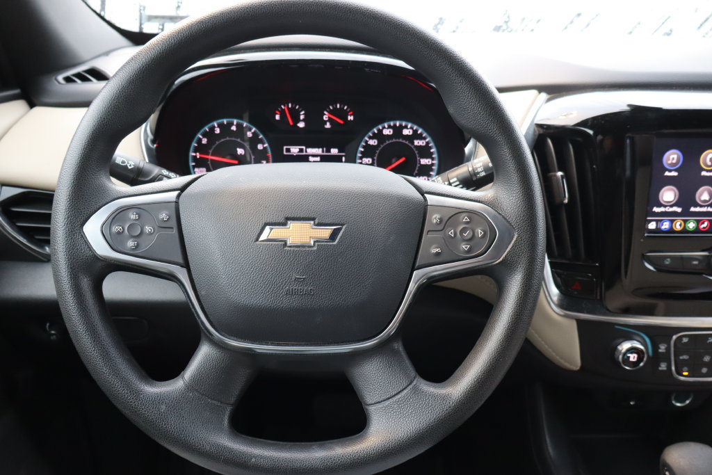 Used 2023 Chevrolet Traverse LS AWD/4WD image 7