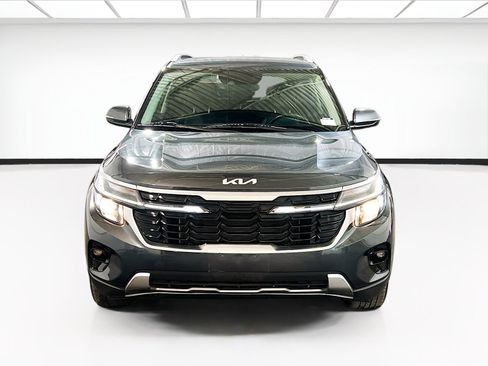 Used 2024 Kia Seltos EX FWD image 2
