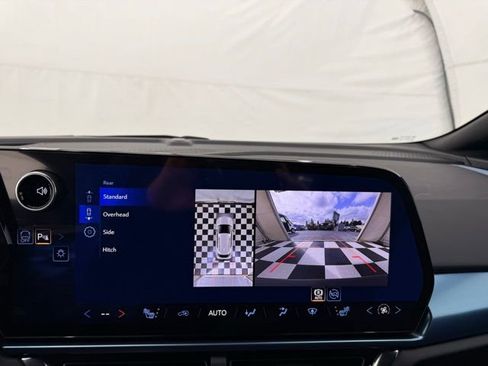 New 2026 Chevrolet Equinox EV LT image 37