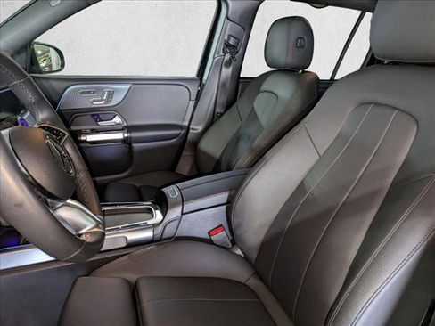 Used 2025 Mercedes-Benz GLB 250 image 15