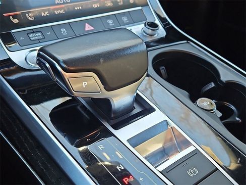 Used 2019 Audi Q8 Premium Plus w/ Premium Plus image 33