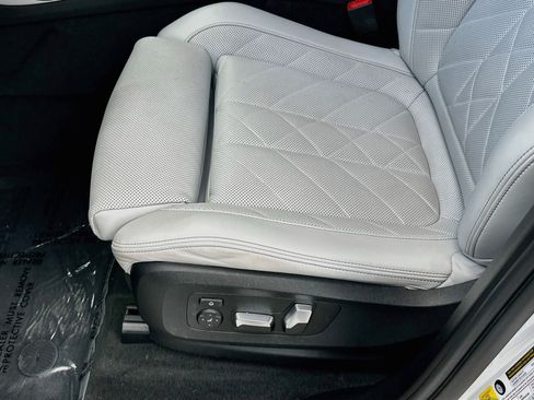 Used 2024 BMW X5 sDrive40i w/ Parking Assistance Package RWD image 19