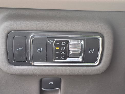 Used 2024 Lincoln Nautilus Reserve w/ Equipment Group 202A image 21