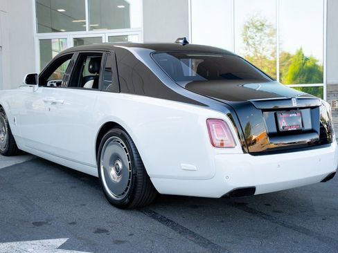 Used 2019 Rolls-Royce Phantom Sedan RWD image 16