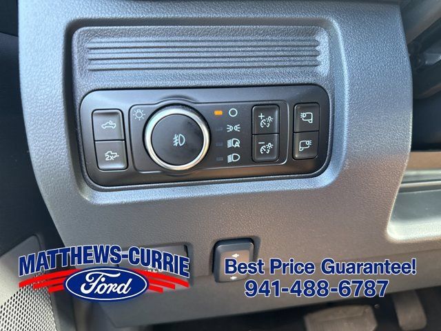 New 2026 Ford F250 Lariat w/ Black Appearance Package AWD/4WD image 28